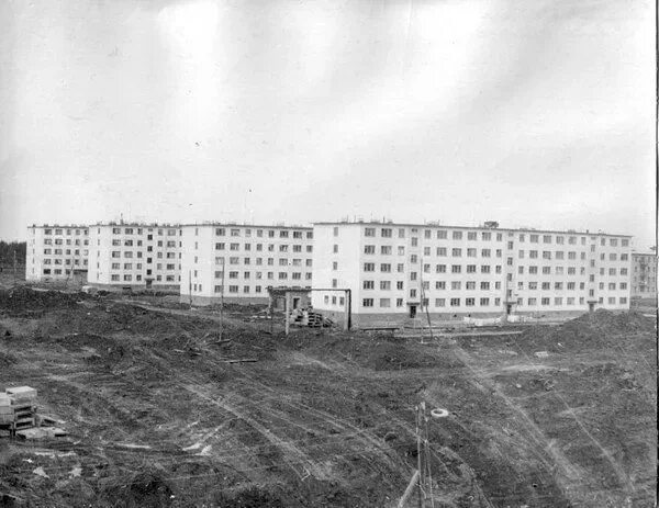 Больница эжва сыктывкар. Старая эжва. старый строитель эжва. эжва микрорайон строитель.