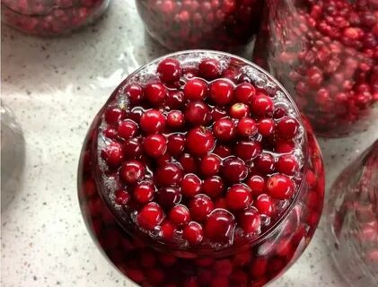 Компот из ягод брусники