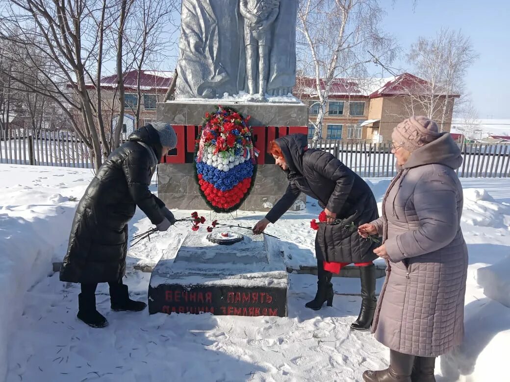 Погода кирюшкино бугурусланского района. Село Нуштайкино Бугурусланский район. Село Нуштайкино Бугурусланского района Оренбургской области. Село Кирюшкино Бугурусланского. Памятник Нуштайкино.