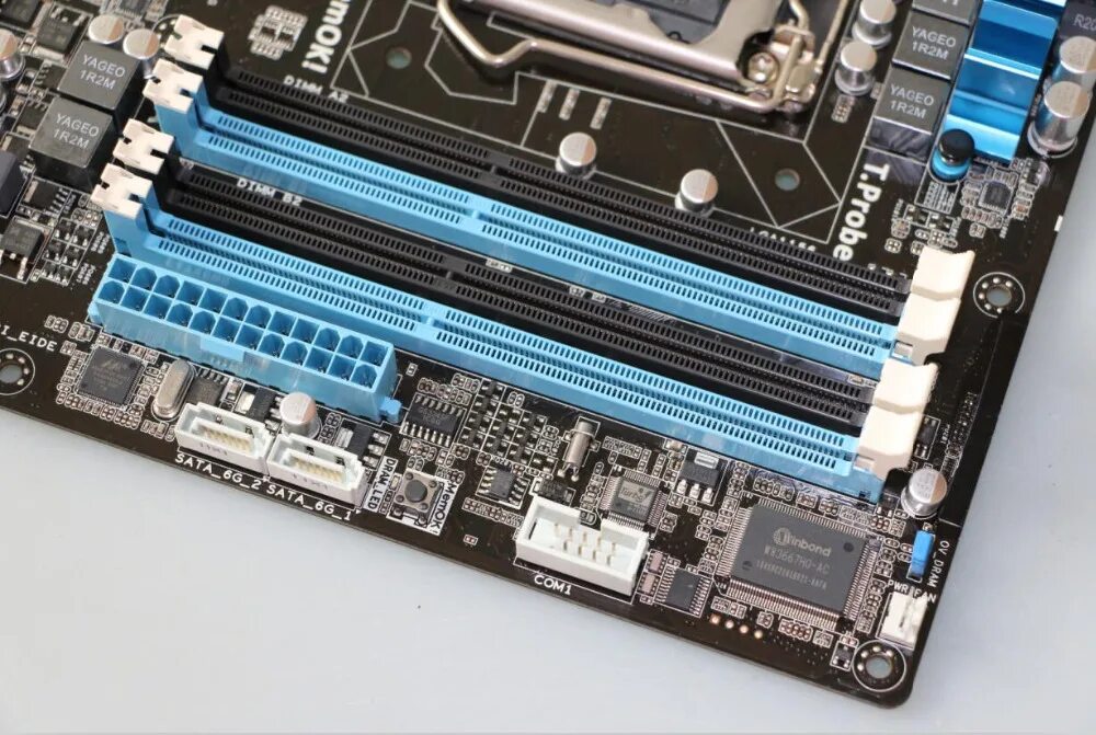 P55 ddr3 1156. 1156 ASUS 2x ddr3. ASUS p55 ddr3 1156 материнская плата. ASUS PCIE 2.0 x16 материнская плата. Слоты памяти ddr3