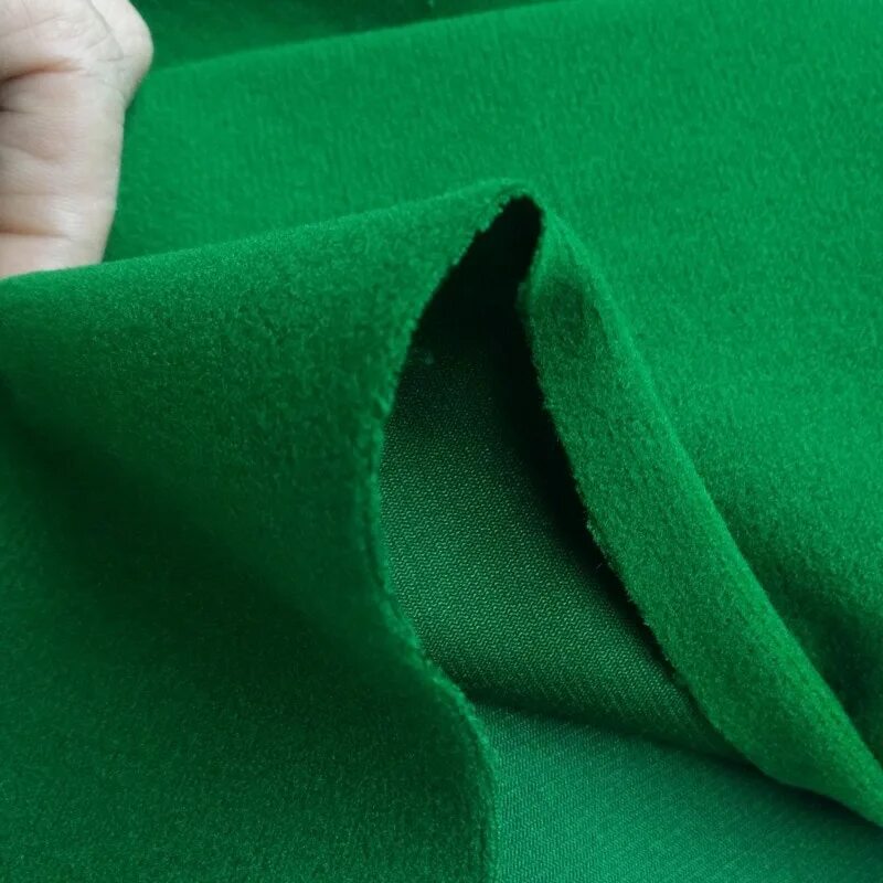 Зеленое сукно бильярдного стола. Сукно для бильярда. Материал сукно для бильярдного стола. Сукно для бильярдного стола. Сукно для бильярдного стола.