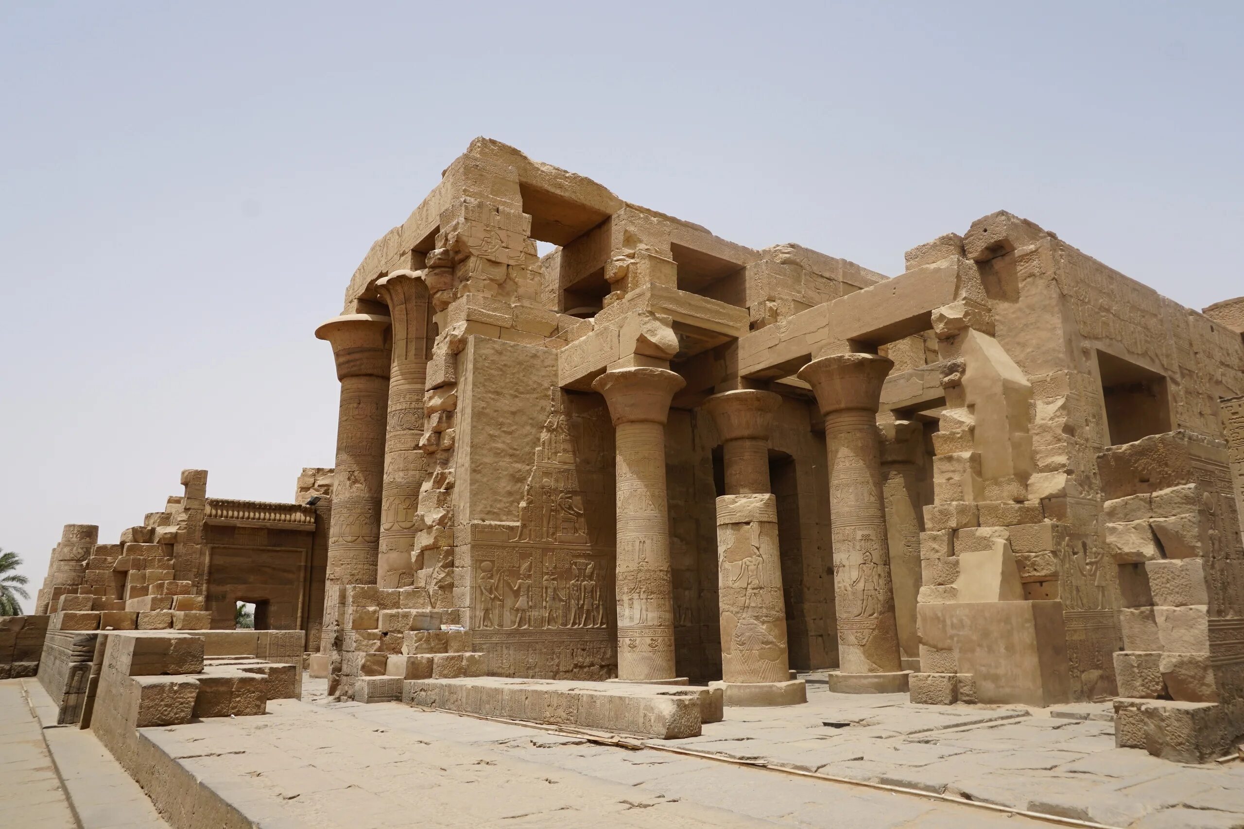 Луксорский храм египет. Храмы богов египта. Храмы богов древнего египта. Храмы богов древнего египта. Луксор храм амона.