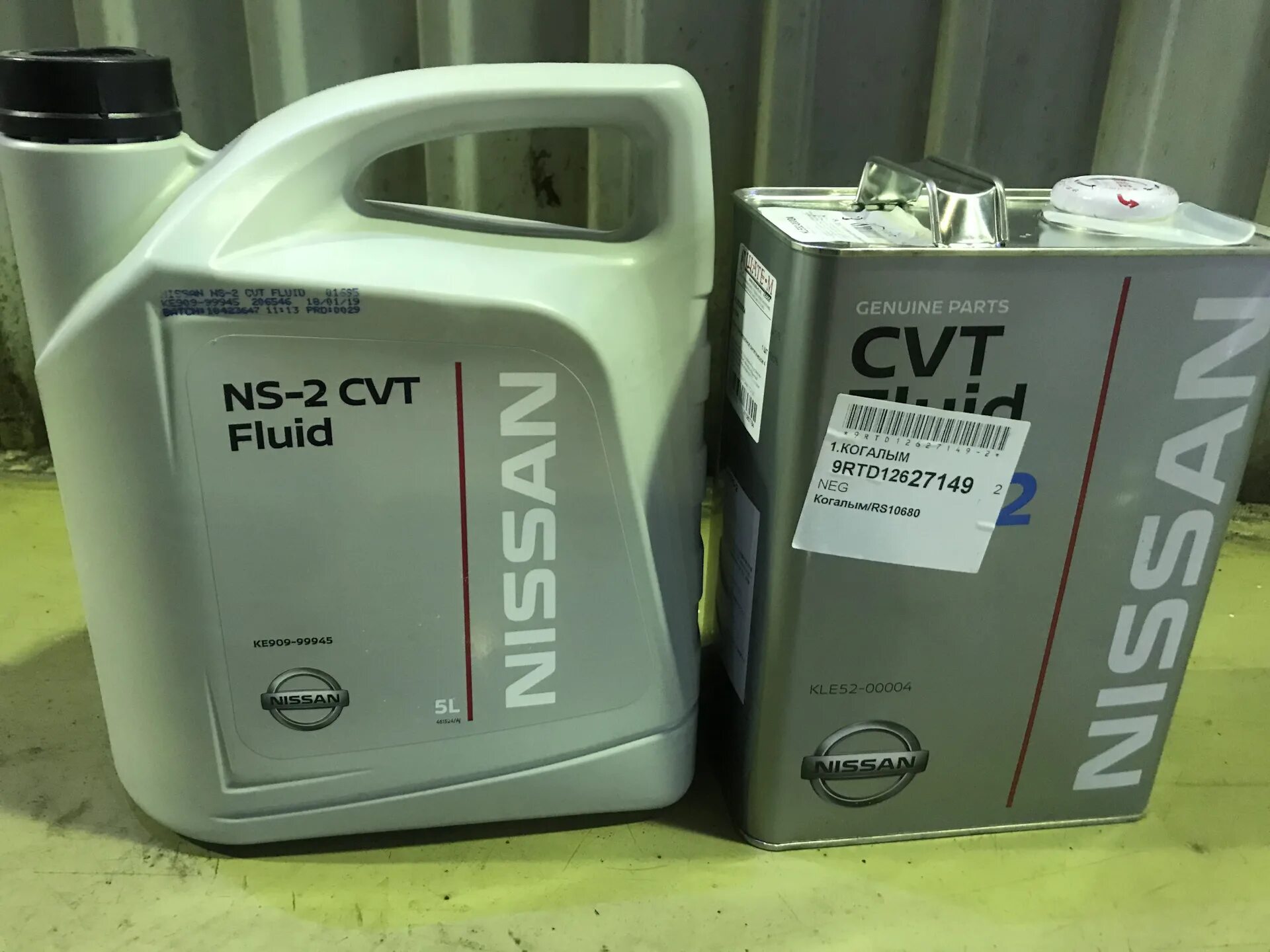 Масло в вариатор Ниссан Теана j32. Nissan CVT Fluid NS-2 5л оригинал. Масло в двигатель Ниссан Теана 2.5 2015 года.