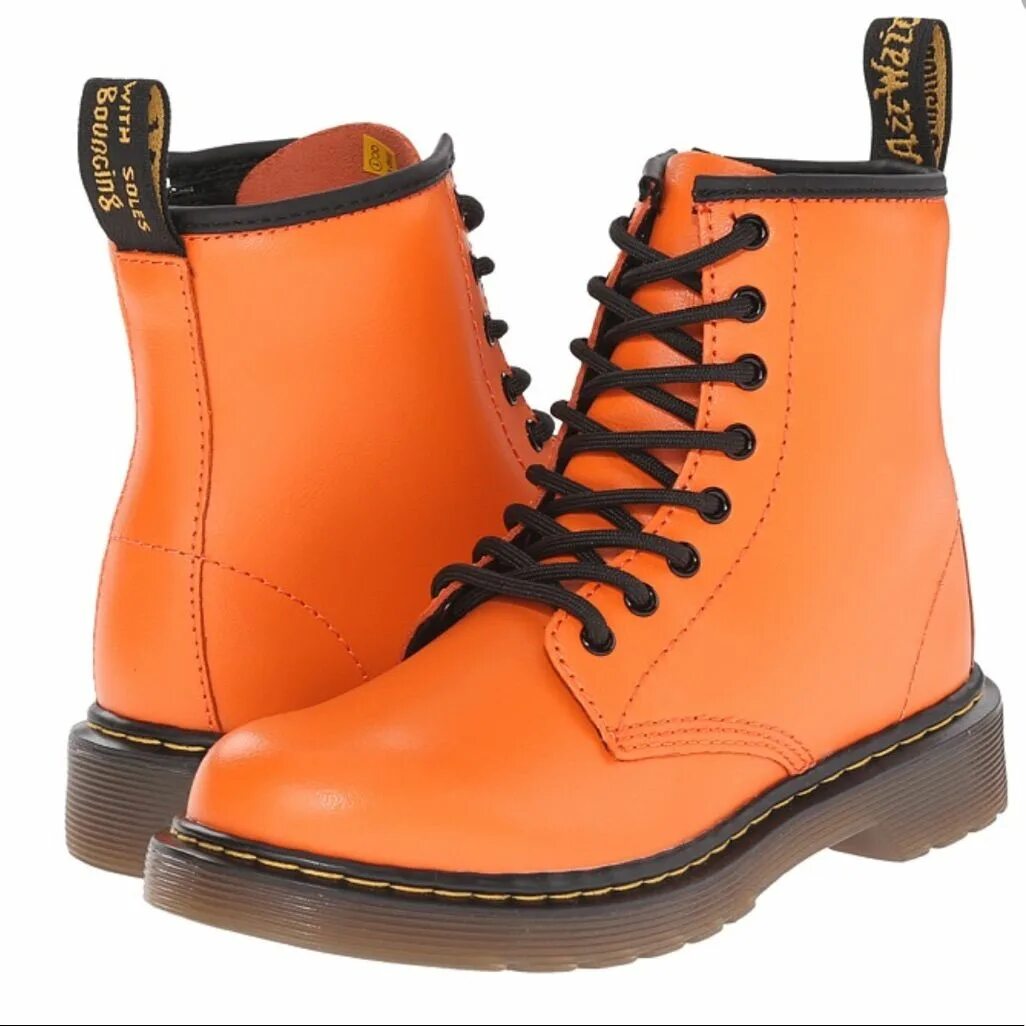 Hunter сапоги оранж. Экко сапоги резиновые оранжевые. Crocs wellie rain boot оранжевые мужские. Timberland оранжевые ботинки. Dr martens детские.
