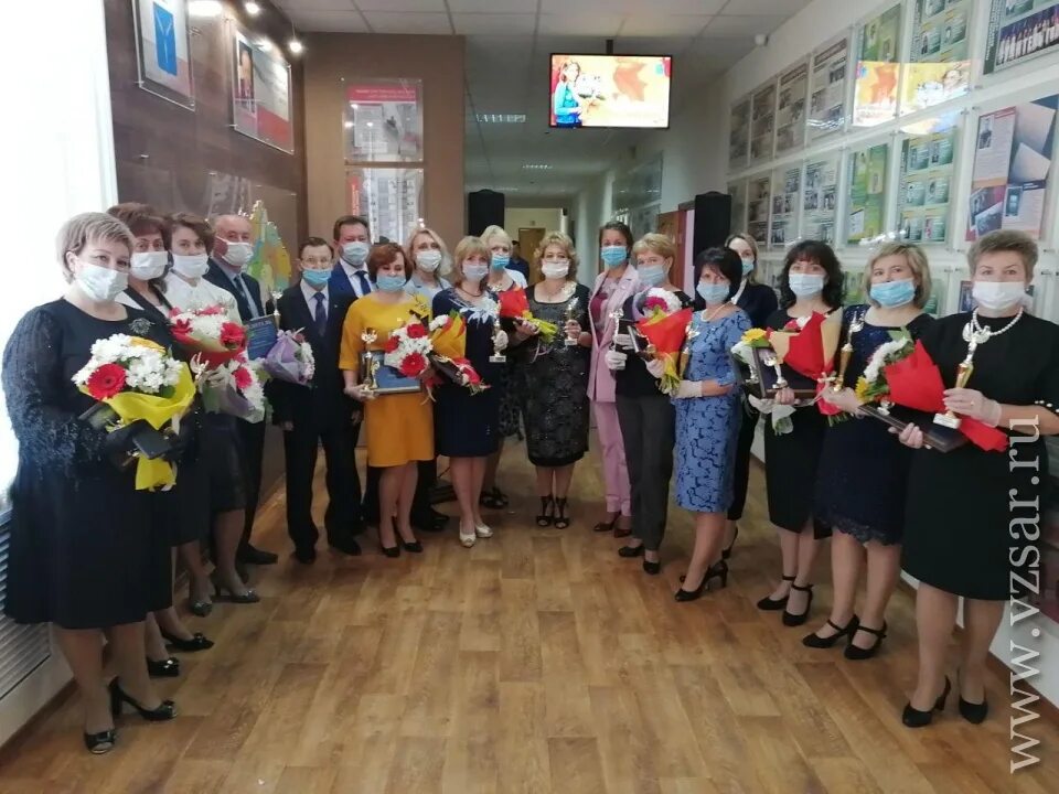 Проведение дня учителя. Гимназия 3 оренбург учителя. учитель биологии оренбург гимназия 3. гимназия 3 оренбург учителя список. учитель в школе.