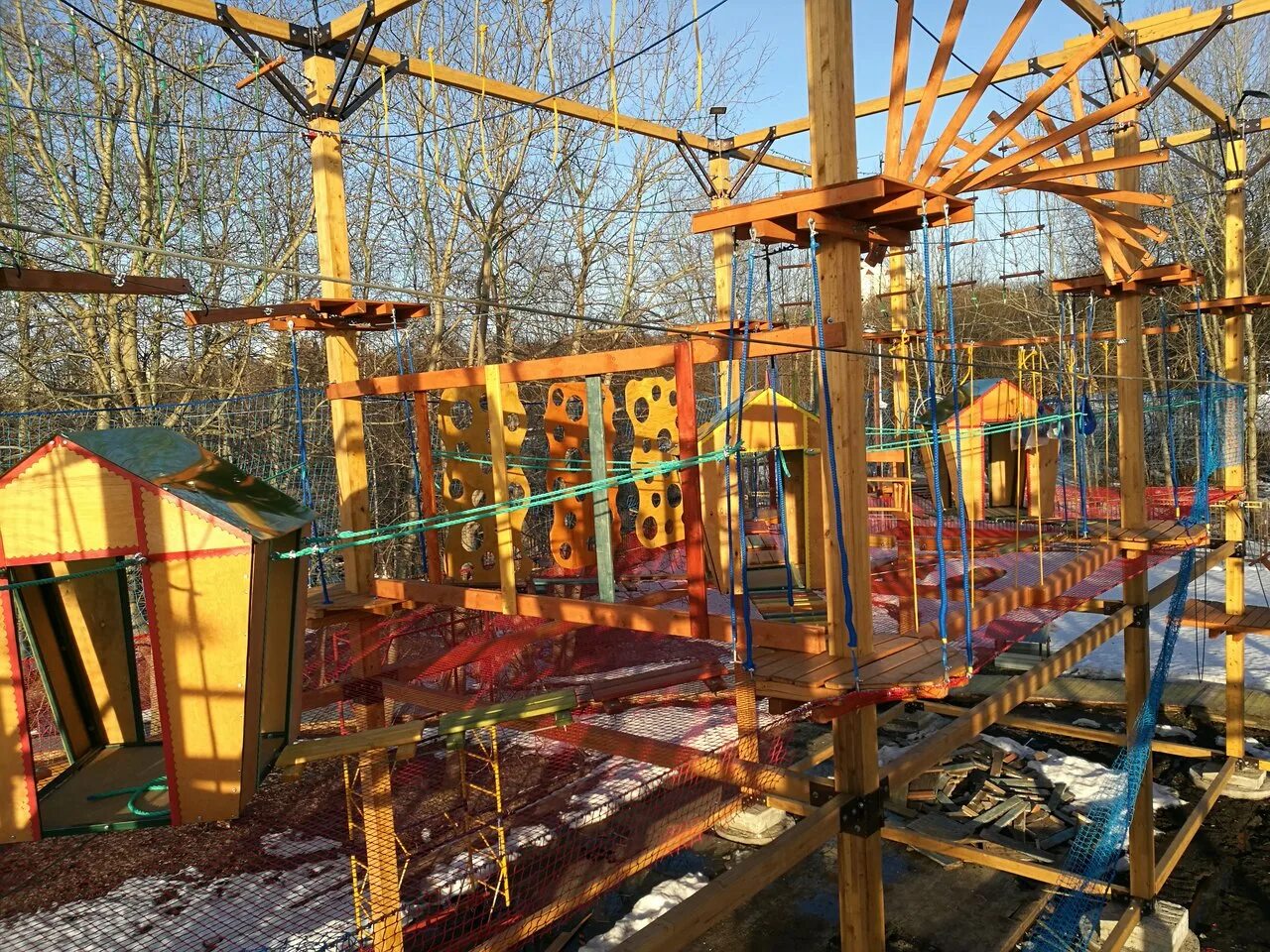 Фитнес клуб белоозерский. Кордодром на улице красного маяка. Кордодром красного маяка. Улица красного маяка, 22к5. Кордодром москва чертаново.