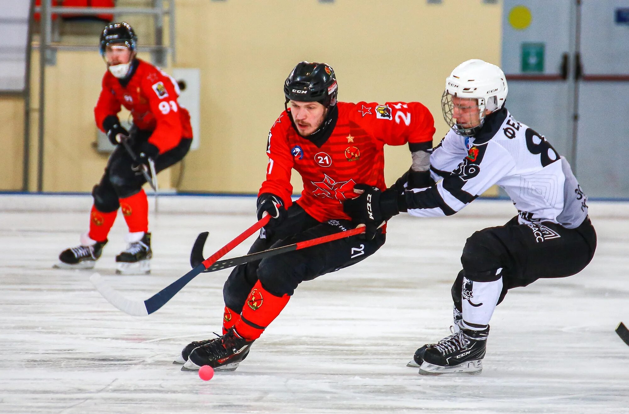 хк ска нефтяник хоккей с мячом. каменев виктор вратарь ска нефтяник. максим ишкельдин ска нефтяник. хоккейный клуб с мячом ска нефтяник. хоккейный клуб с мячом ска нефтяник.