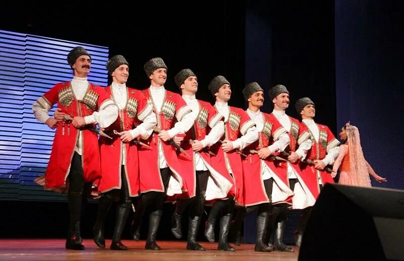 Дагестан выступления. Ансамбль лезгинка махачкала. группа лезгинка (ансамбль). академический ансамбль лезгинка дагестан. основатель ансамбля лезгинка дагестан.