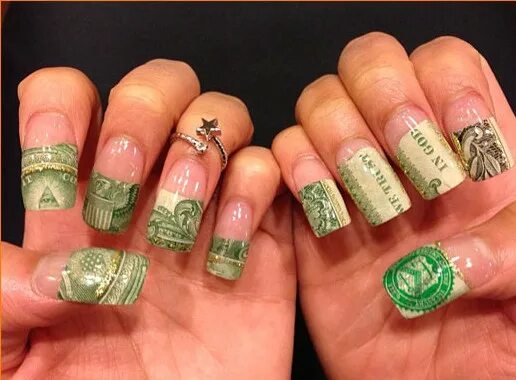 Какой маникюр привлекает деньги. Ногти с долларами. Какой маникюр привлекает деньги. Маникюр притягивающий деньги. Денежный маникюр.