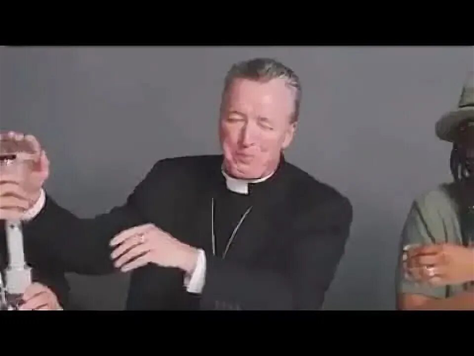 Отец жги. 10. Батюшка смеется. Отец жги. Папа жжет.