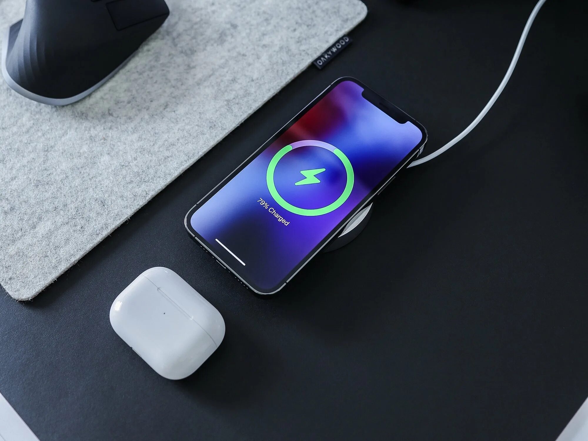 Айфон 11 про беспроводная зарядка. Iphone x Wireless Charging. Прозрачная беспроводная зарядка. Беспроводная зарядка Infinix. Кольцо для беспроводной зарядки.