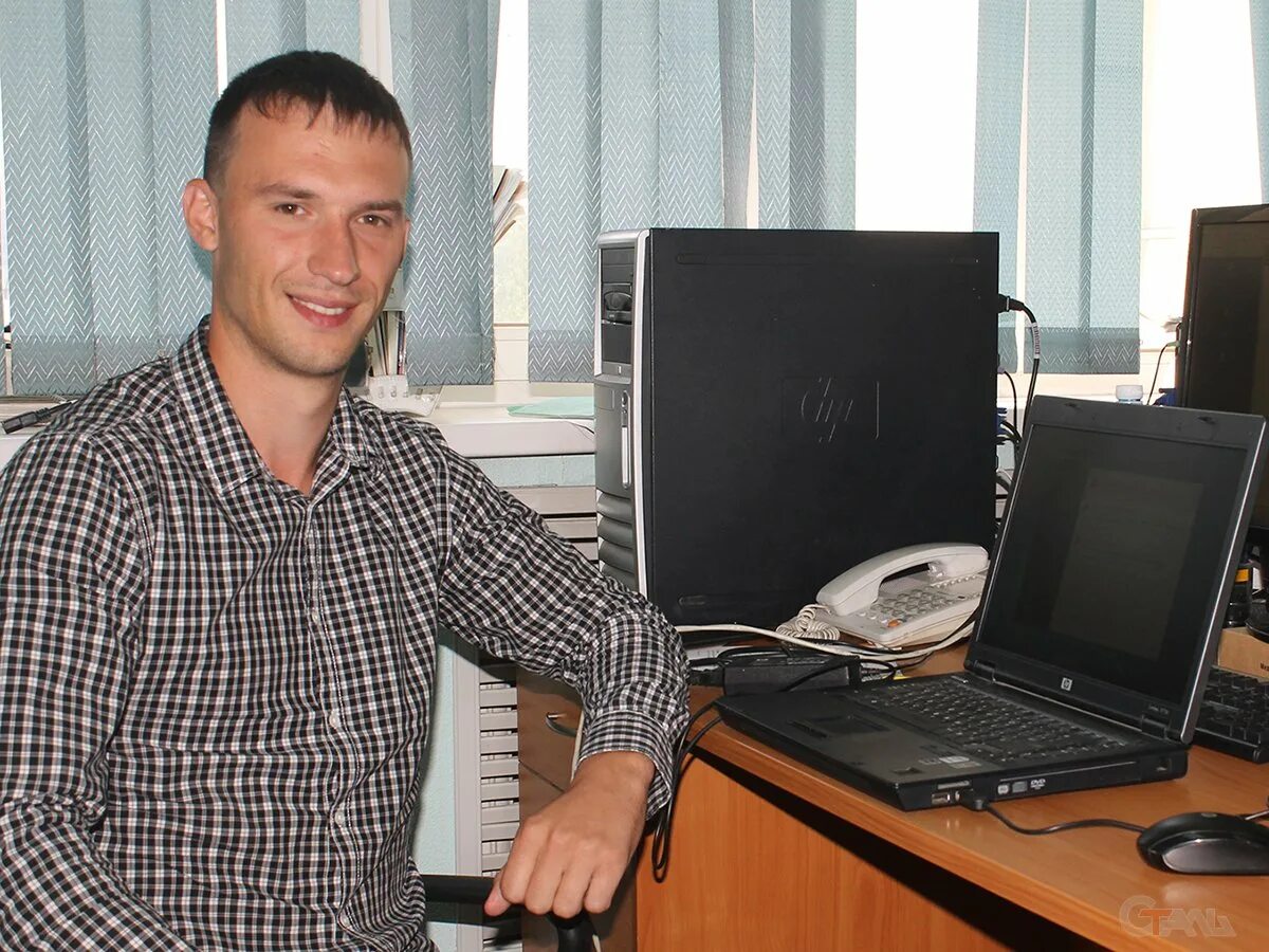 Системное администрирование. Специалист по кибербезопасности. It специалист. Системный администратор брянск. Системный администратор.