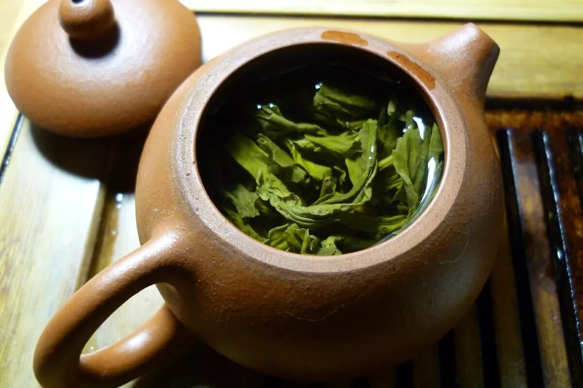 Зеленый чай. Заварка чая. Зеленый чай заварка. Китайский чай.