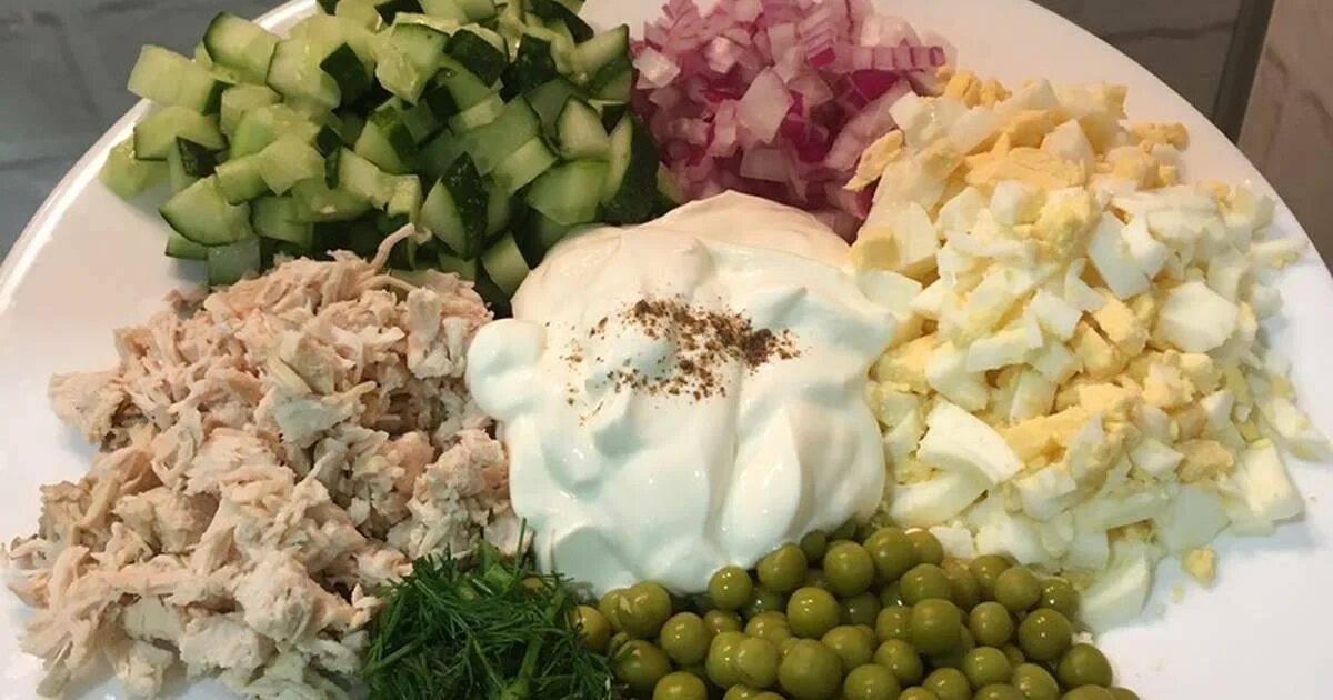 Белковый салат рецепт. Белковый салат. КУЙМОКЛИ салат. Белковый бельгийский салат. Салат белковый домашний.