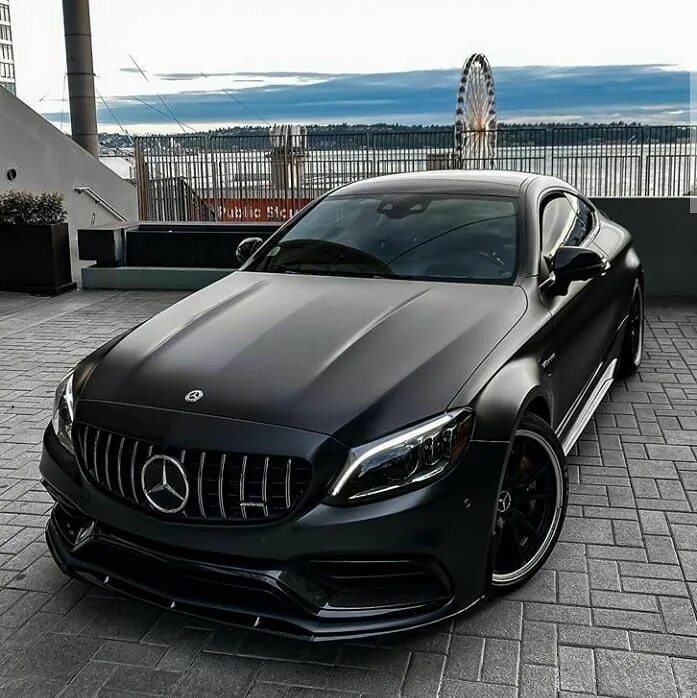 Черный матовый мерседес. Мерседес АМГ 63 S черный. Мерседес s63 AMG Coupe черный. Мерседес матовый черный AMG. Mercedes-Benz AMG s63 Coupe Black 1125x2436.