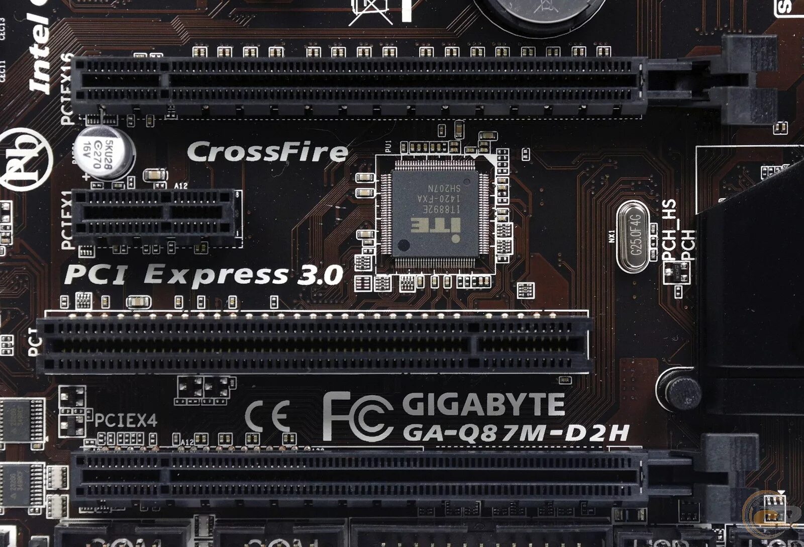 Pci express 3.0 x16. Pci express 2.0 материнская плата. gigabyte pci-e 3.0 материнская плата. материнская плата gigabyte ga-q87m-d2h. ga-q87m-d2h.
