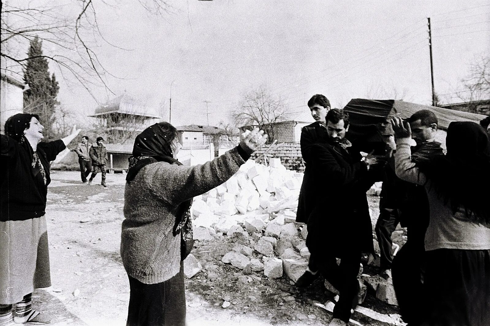 Геноцид в средней азии. Ходжалы нагорного карабаха 1992. азербайджан 1992 война беженцы ходжалы. резня азербайджанцев 1993. ходжалы 1992 год геноцид.