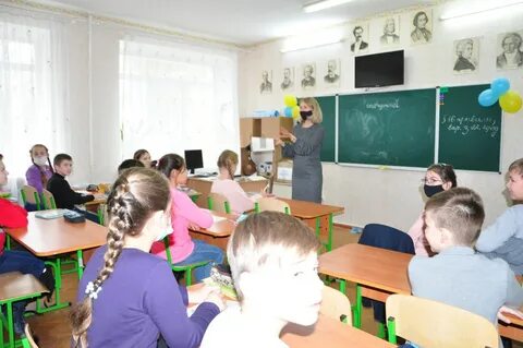 Занятие в школе начинаются в 8