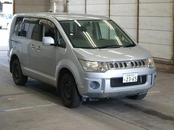 Delica d5. Митсубиши делика д. Мицубиси делика 2018. Mitsubishi минивэн delica 5. Мицубиси делика 5.