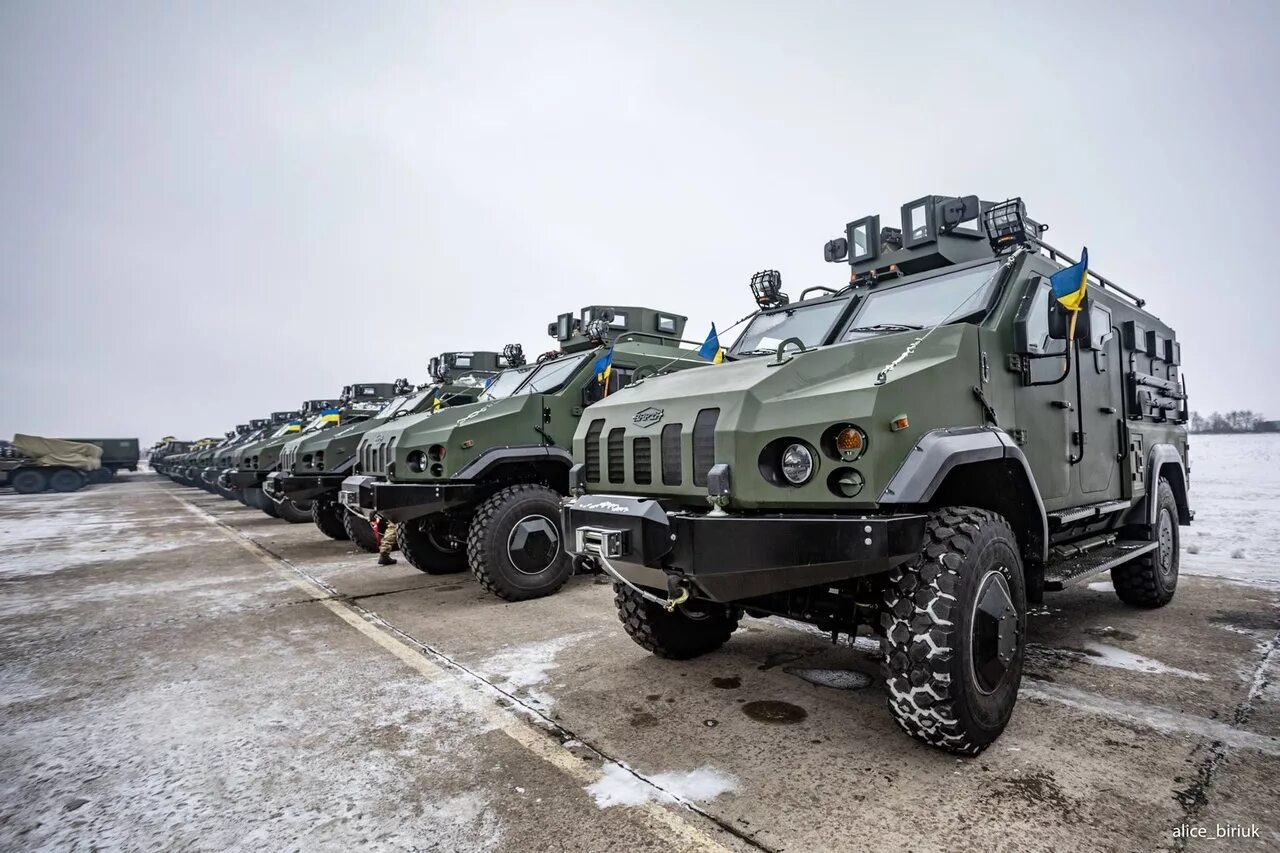 Бтр 4 буцефал вооружение. Бтр «фантом-2». Новейшая техника украины. Беспилотного бтр "фантом". Бтр-4е буцефал.
