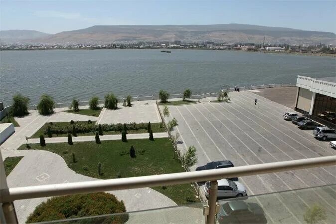 Дагестан отель ак гель. Дагестан озеро ак гель. Гель махачкала. Ак-гель 2 махачкала гостиница. Озеро на редукторном махачкала.