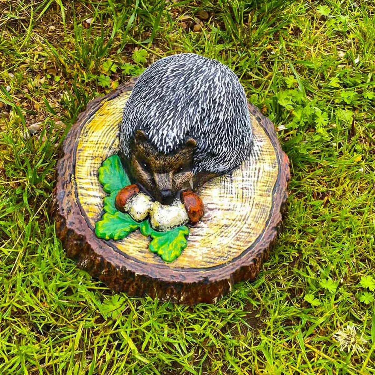 поделка ежик на пеньке. ежик на пеньке. поделка ежик на пеньке. пжик на пиньке. ежик на пеньке.