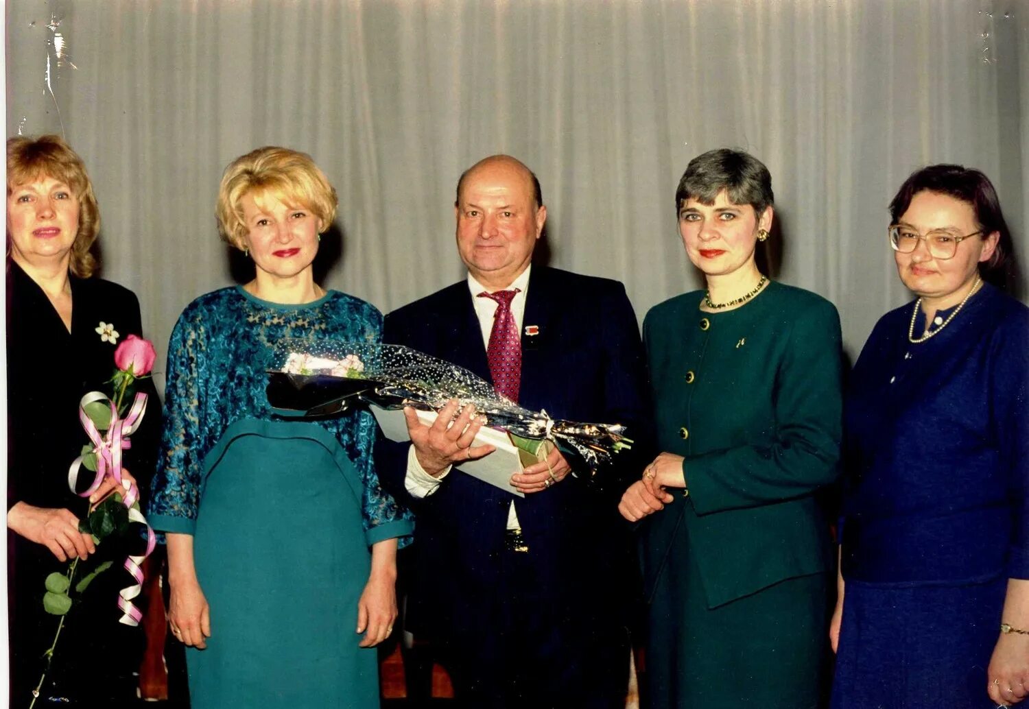 Музыкальная школа саров. Музыкальная школа 5 старый оскол. А римского-корсакова псков. Директор музыкальной школы. Болховская школа искусств.