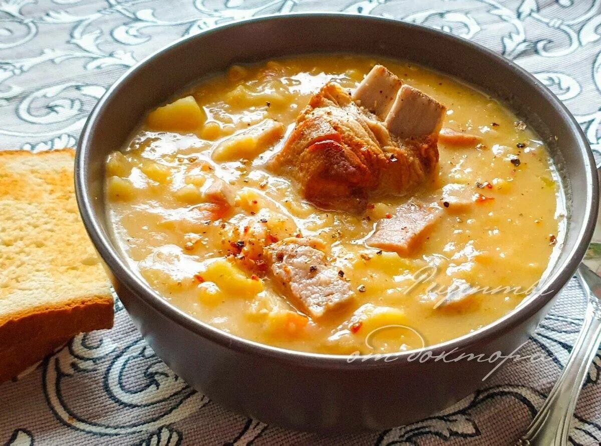 Как варить суп с копченостями. Гороховый суп с мясом. гороховый суп с копченостями пюре. гороховый суп с ветчиной. гороховый суп с говядиной.