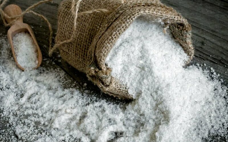 Чистить дом солью. Очистка соли. чистка солью. соль в магии. соль от негатива.