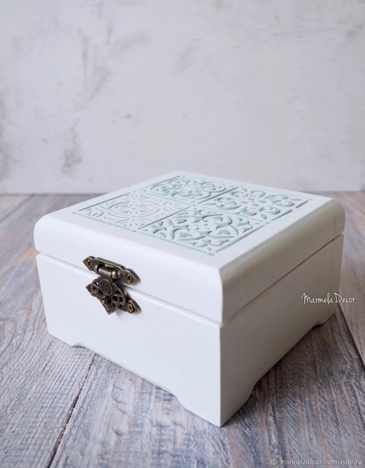 Шкатулка итальянская подруги ercolano. Ercolano музыкальные шкатулки makg903rb. Шкатулка жила. Шкатулка жила. Шкатулка жила.