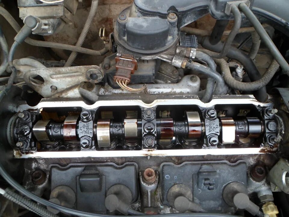 Клапана рено 19. Регулировка клапанов renault 19. регулировка клапанов на рено лагуна 1. метки грм лагуна 1 1.8 бензин. рено лагуна 1 8 клапанов бензин зазоры клапанов.