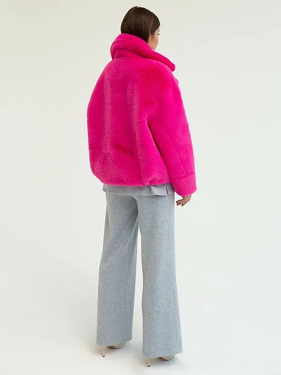 Шуба ivy angel пальто из овчины. Ivy angel. Ivy angel. Айви энджел. Ivy angel шуба фуксия.