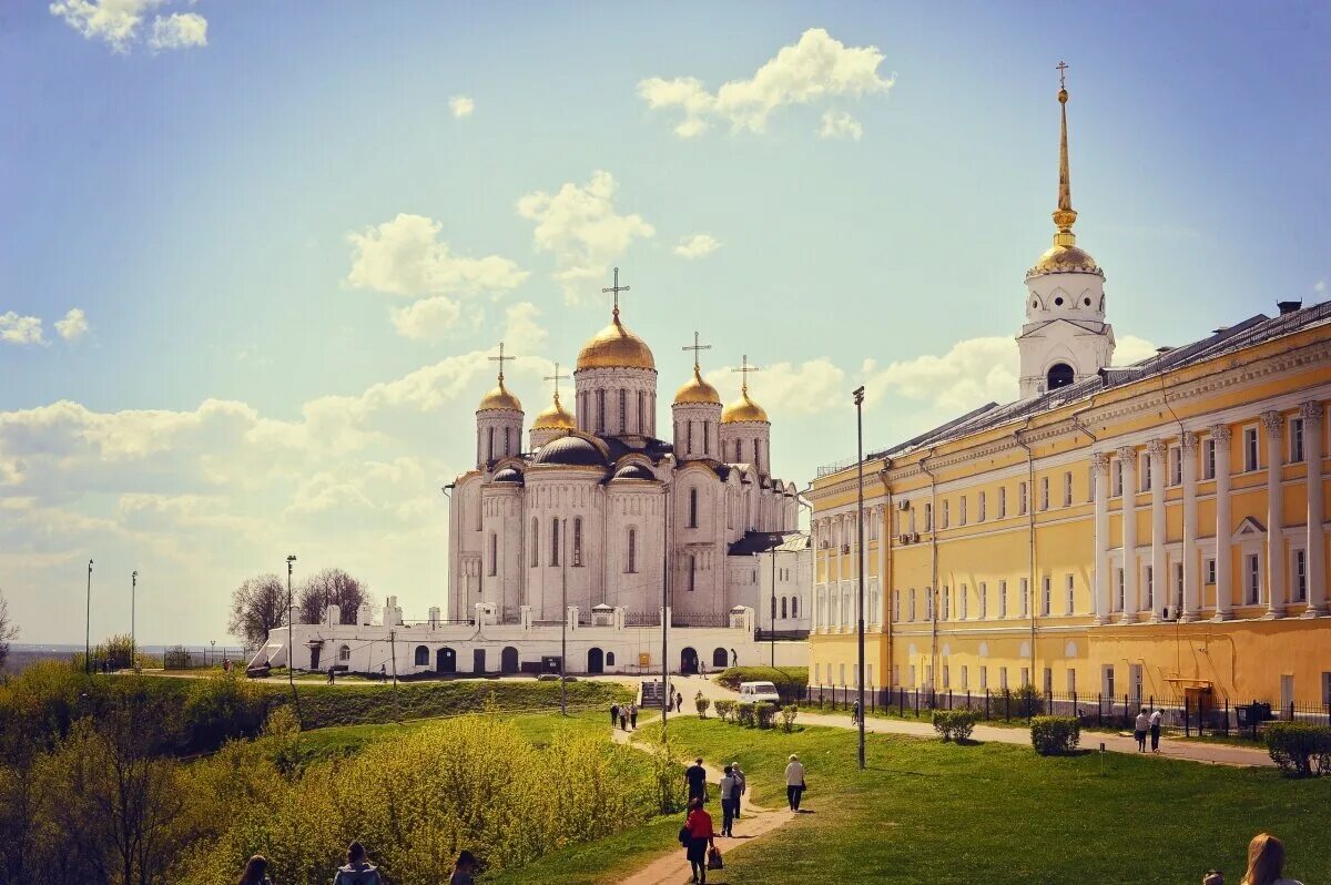 Что есть в городе владимире. Соборная площадь во владимире.