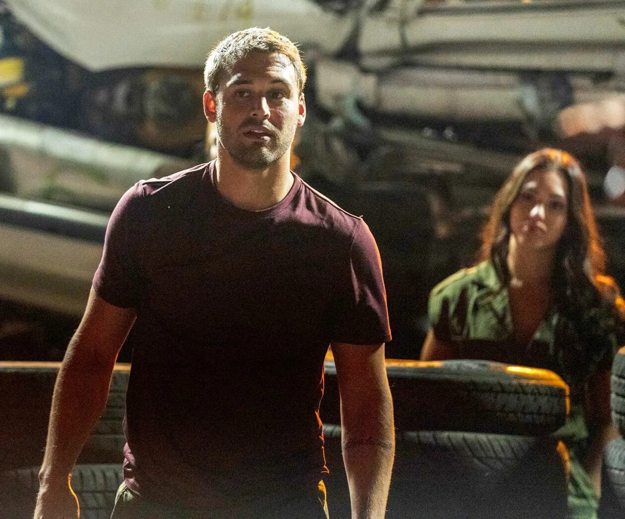 911 служба спасения бак и эдди поцелуй. Оливер старк 911 служба спасения. 911 служба спасения сериал 2021. 911 служба спасения 3 сезон. 911 служба спасения сериал эдди.