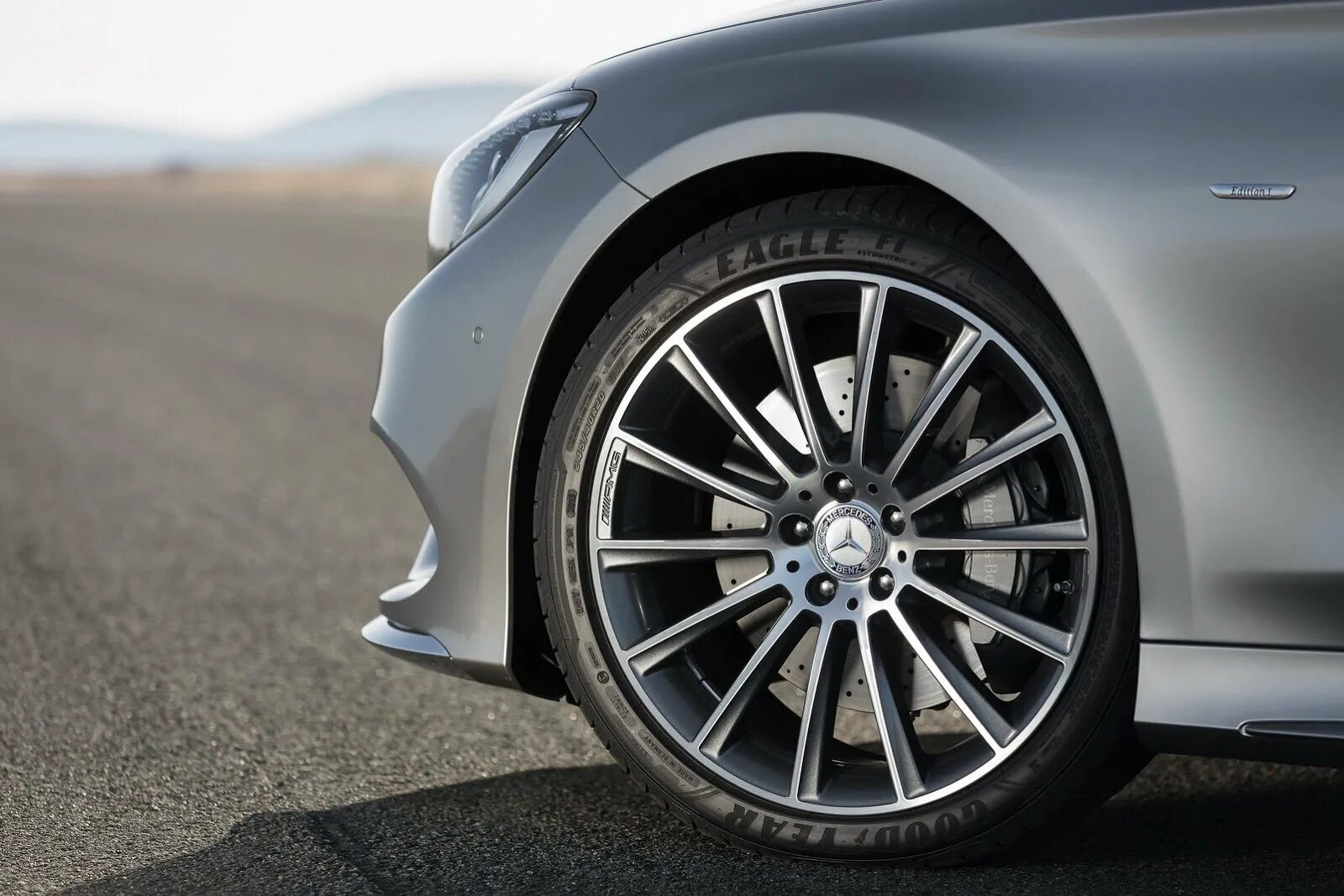 Какие диски на мерседес. Диски amg на mercedes s500. mercedes benz s class колеса. колеса mercedes benz s class 2015. колеса r19 mercedes s class.