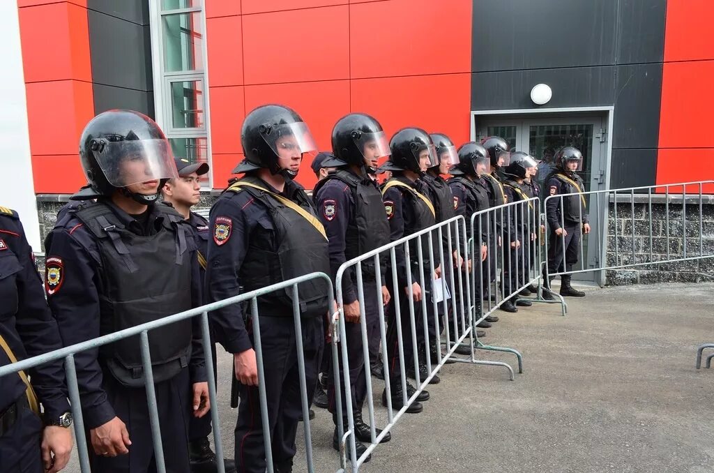Полиция имеет право проводить оцепление участков