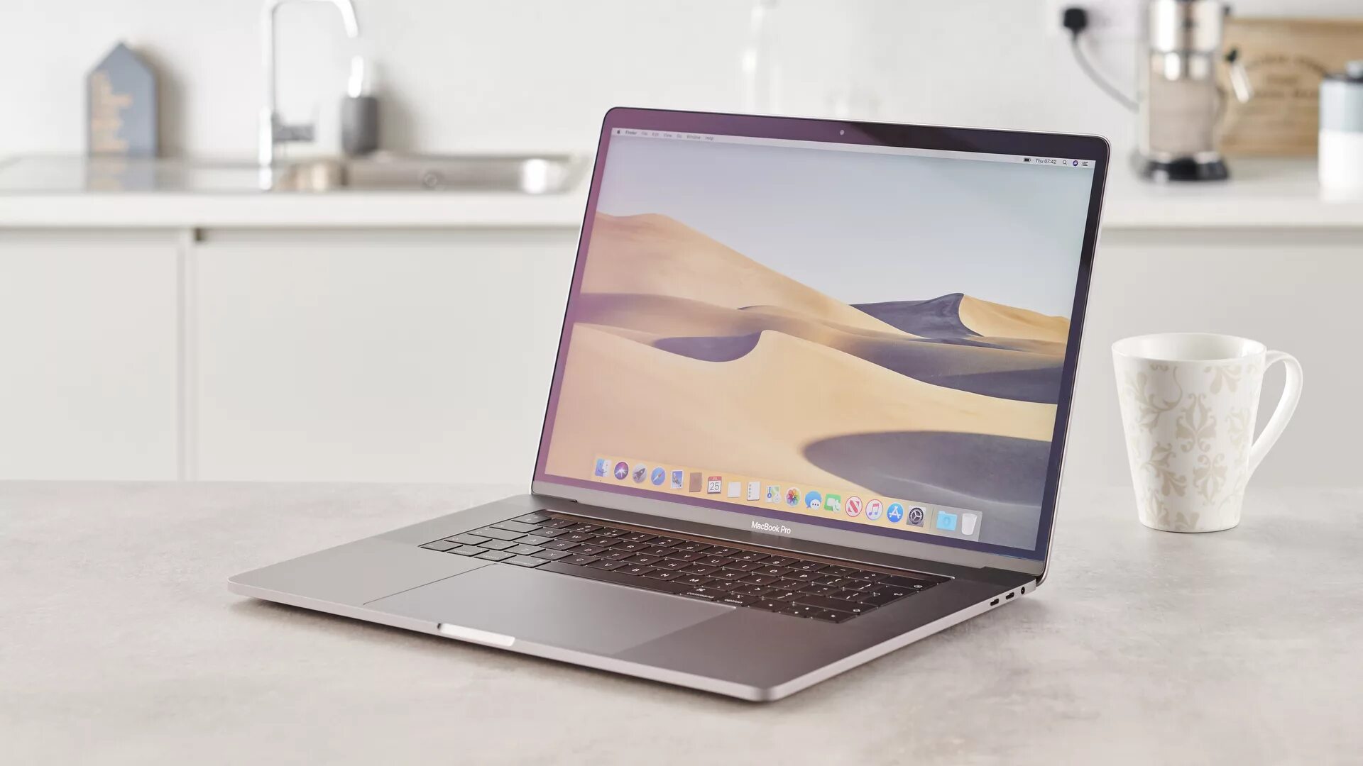 Какой лучший макбук в 2025. Макбук 2025. apple macbook pro 15 2019. macbook pro 2019 15 дюймов. 15-дюймовый macbook pro 2019 года.