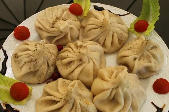 Мясные розочки в духовке. Королевский хинкаль. Пельмени в форме розочки. Хинкали ханум. Квари хинкали.