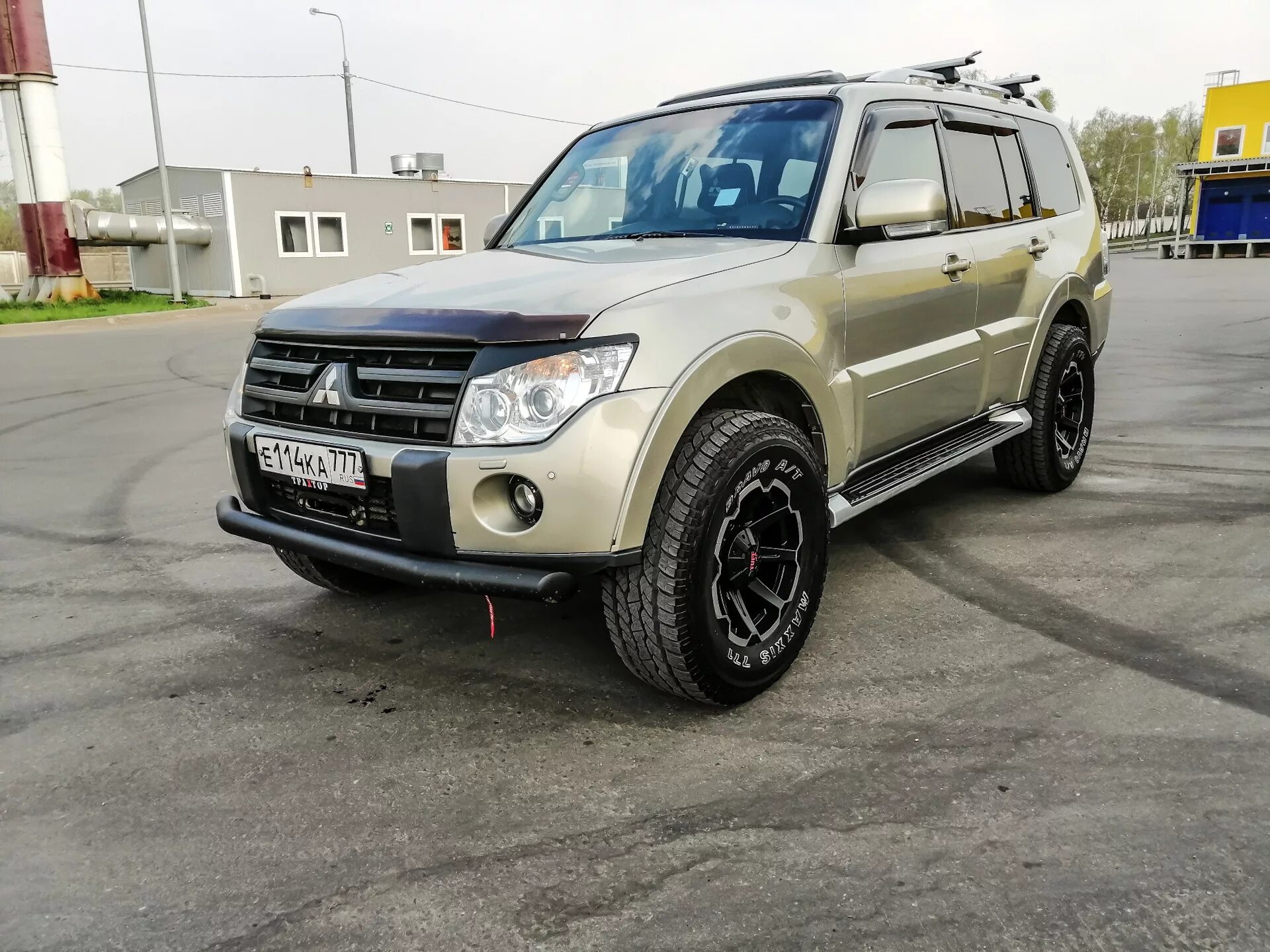 Паджеро диски Tuff. Pajero 4 r17. Паджеро 4 r20. Диски Pajero 4 r17.