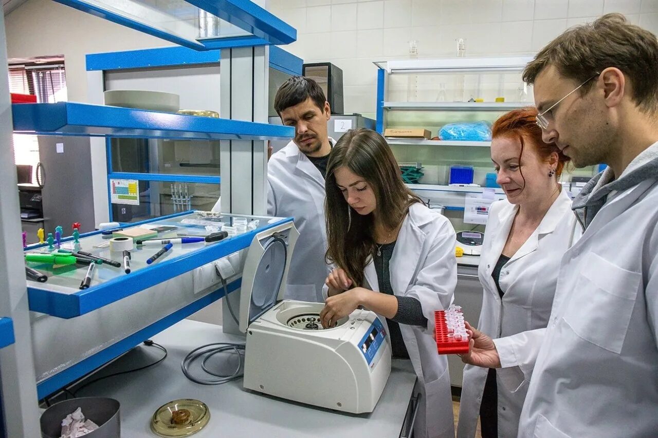 Молодые ученые москвы. Молодые ученые. Молодые ученые. Научный сотрудник. Разработки молодых ученых.