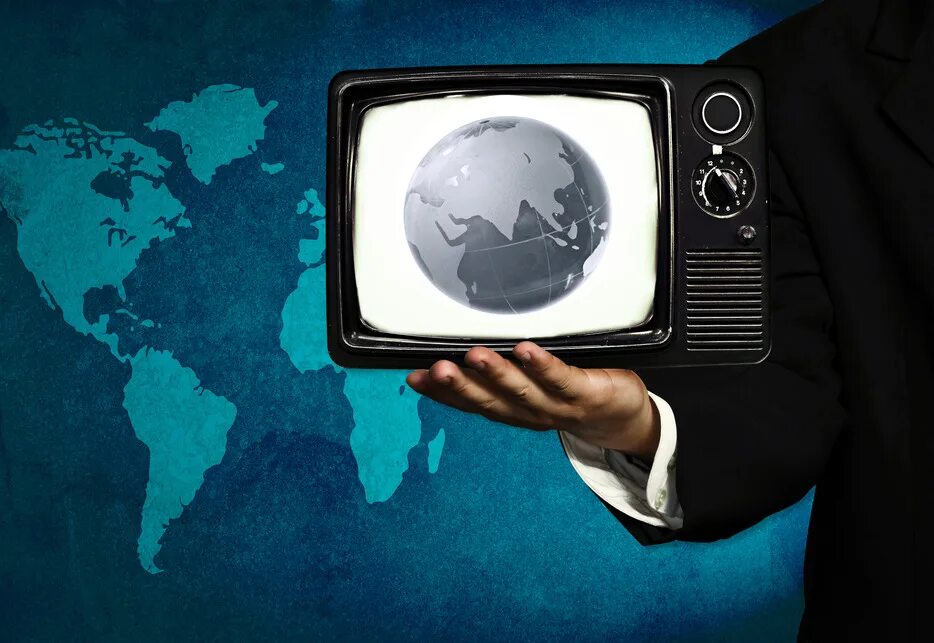 Телеканал культура ведущие. Культура на телевидение это. Первый канал центрального телевидения. Вещания культура. Телеканал культура студия.