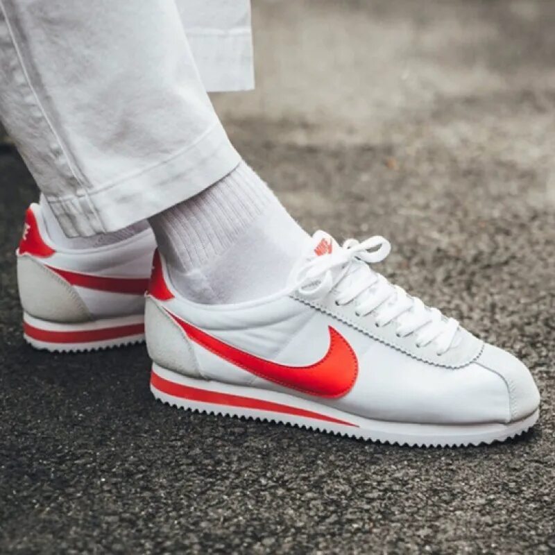 Qatoshi кроссы. Найк Кортес. Кроссовки Nike Classic Cortez nylon. Nike Classic Cortez nylon White. Nike Cortez Classic мужские.