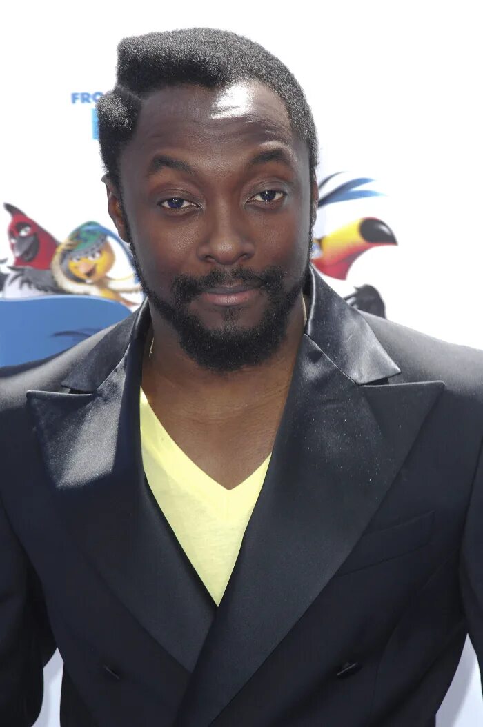 Will i am future. Will.i.am. will i am рэпер. will i am 2025. will i am прическа.