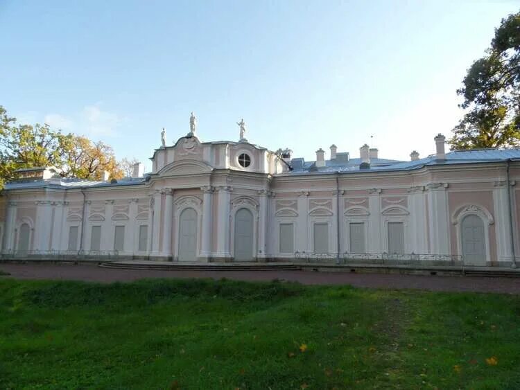 Дворец бракосочетания хабаровск пушкина. Дворец бракосочетания хабаровск северный. Ринальди китайский дворец в ораниенбауме. Сигнальная башня гатчинского дворца. Петровский путевой дворец.