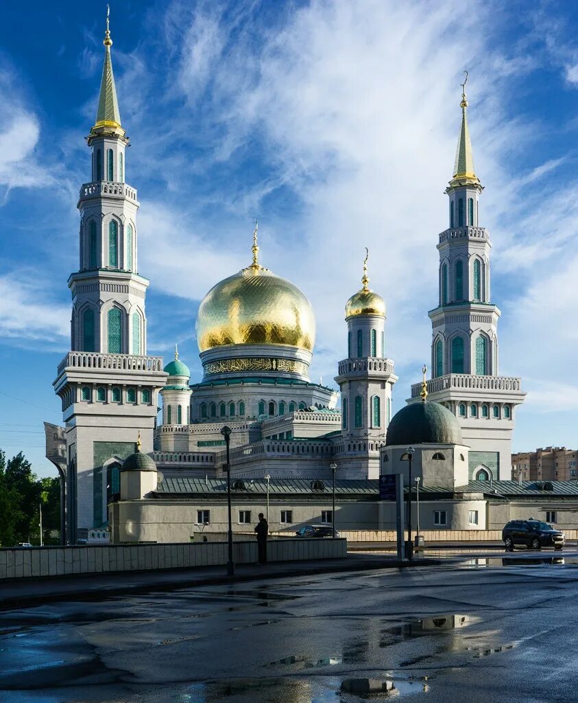 В москве есть мечеть. Московская Соборная мечеть. Минарет Московской Соборной мечети. Главный в Московской Соборной мечети.