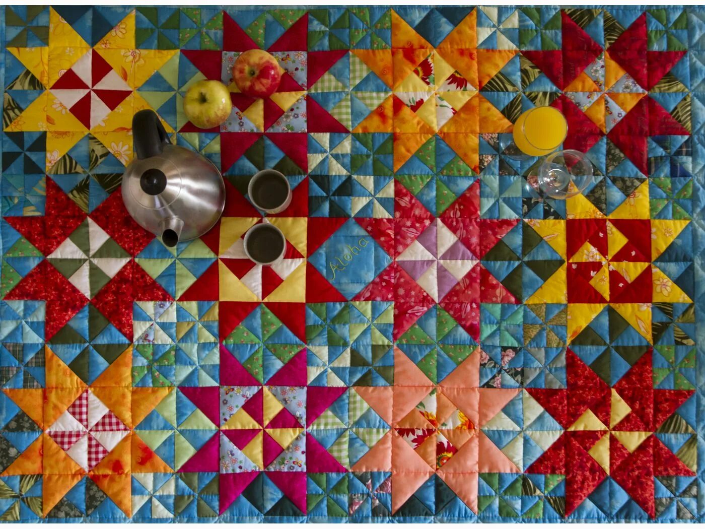 Мозаика пэчворк. Лоскутная мозаика. Мозаика пэчворк. Пэчворк квилтинг лоскутное шитье для начинающих. Пэчворк квилт джоан.