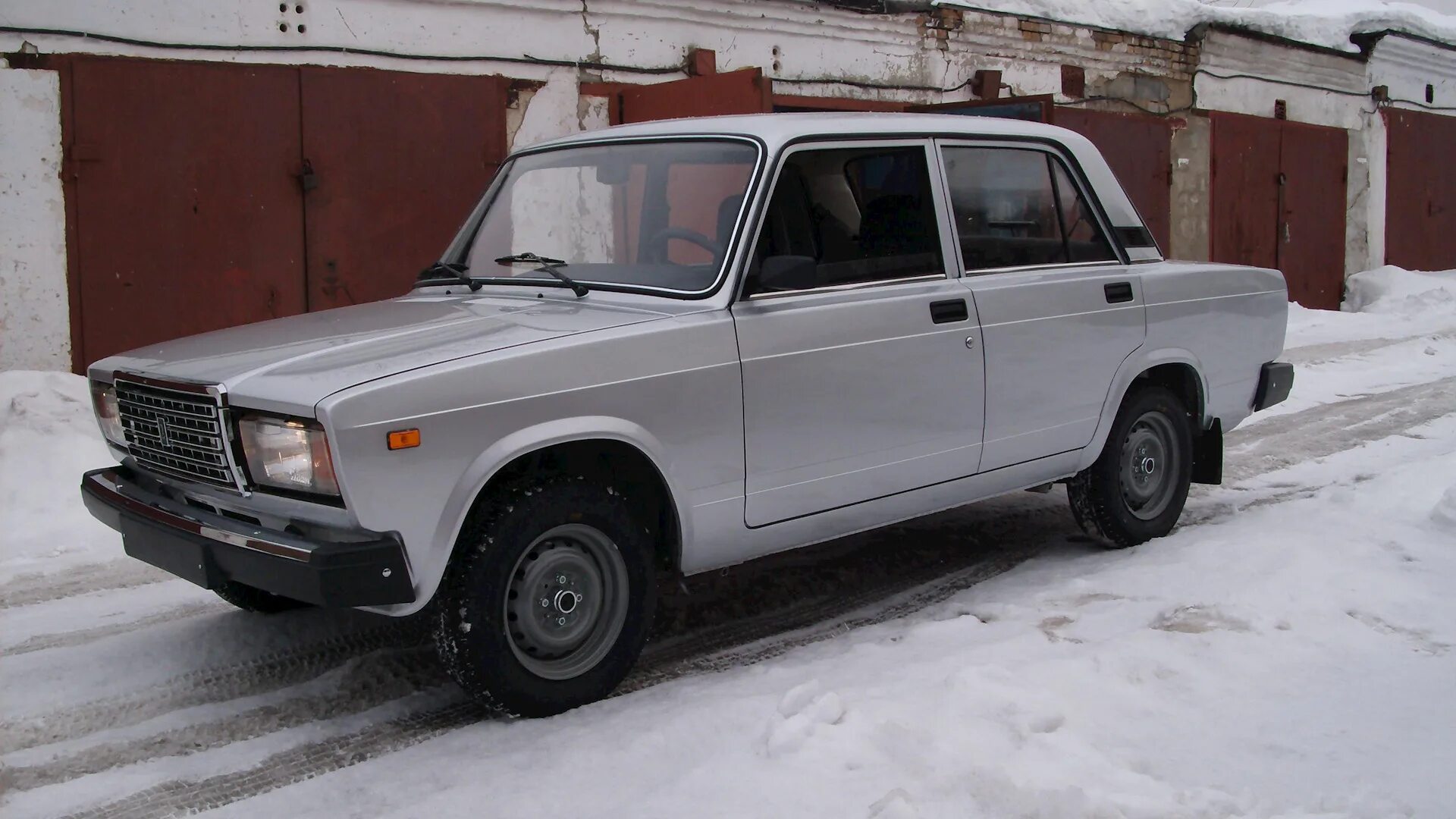 Авто с пробегом белорецк. ВАЗ-2107 Жигули серый. ВАЗ 2107 серебристая. ВАЗ 21074 серебристая.