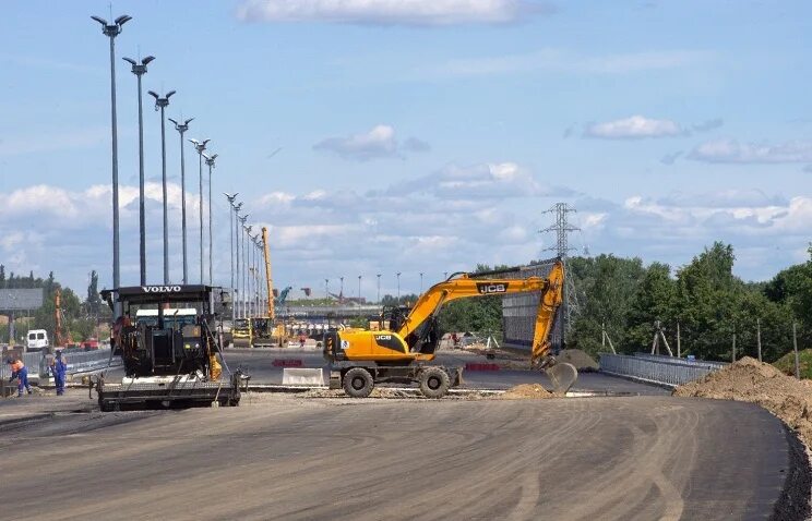 Ооо подмосковное. Дорожно строительная Автобан. Автобан Холмогоры. ДСК Автобан самосвал. Жилой модуль ДСК Автобан.