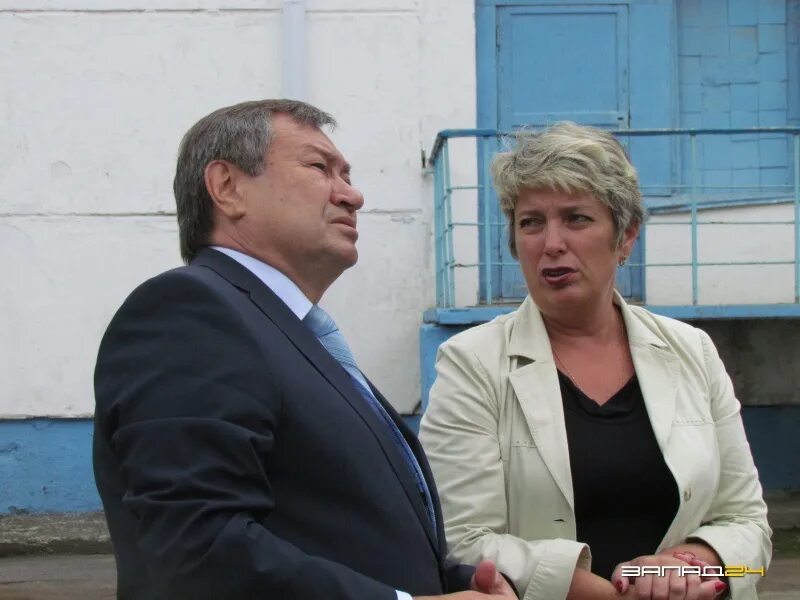 Ачинск школа директор