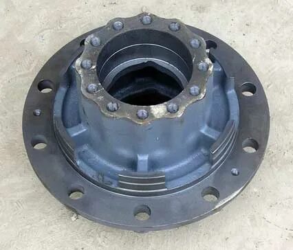 Передняя ступица камаз 6520 3104007. Ступица колеса камаз 43118 задняя. Ступица 65115-3104015. Ступицы заднего моста камаз. Ступицы заднего моста камаз.